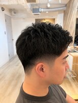 アーサス バイ ヘッドライト 本八幡店(ursus by HEADLIGHT)&nbsp;フェード × クセ毛ショート