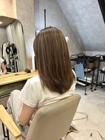 ヘイリー(HAILEY)&nbsp;立体感が増す大人女性のハイライトカラー