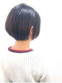 【morio池袋】大人かわいい前下がり黒髪耳かけショート