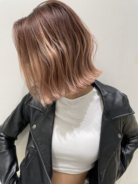 トルネード(TORNADO) 韓国風ピンクグレージュハイライトバレイヤージュ タンバルモリ