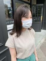 ヘアーアイスカルテット(HAIR ICI QUARTET)&nbsp;ミディアム　×  グレージュ　×  外ハネ