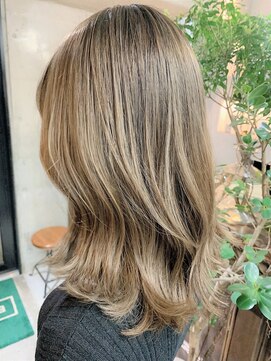 ビートス(BEAT S) 【BEAT S】ハイライトカラー/オリーブベージュ/伏見/矢場町/栄