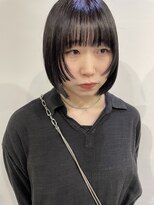 シロ(silo) bob と step cut