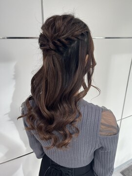 エルバイラビス 大宮(elu by lovis) 《chihina》ハーフアップ/結婚式ヘアセット/イメチェン