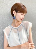 ショート×顔周り×前髪×シルキーベージュ×グレージュカラー