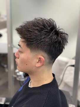 クロムトウキョウ ザ バーバー ネオン 新宿店(CHROM TOKYO the Barber ne/on) スキンフェード/アイロンパーマ/バーバースタイル