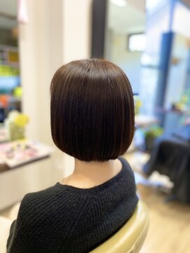 シャイン(shine) カット+ヴィラロドラカラー