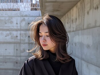 アル 日野(AL)の写真/骨格にフィットするカットで"一番似合う自分"に。計算されたカットで時間が経ってもキレイが続く。[日野駅]