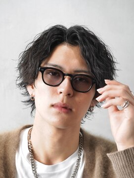 フィフスパーク(fifth PARK) 渋谷メンズパーマセンターパートウルフカットミディアムパーマ