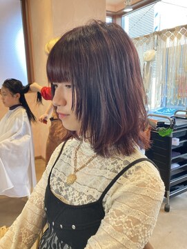 ベベ バイ モップス(be'be' by MOPS) レイヤーたっぷりウルフ×ワインレッド