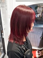 ラレイ ハラジュク(Lalei harajuku)&nbsp;【白石】ブリーチなし赤髪ワインレッドレイヤーボブ原宿