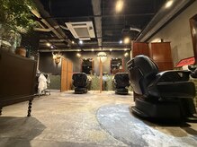 バーバーショップ レガロ(REGALO)の雰囲気（半個室空間で自分だけのアジト）