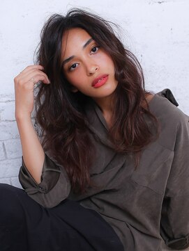 外国人風パーマスタイル