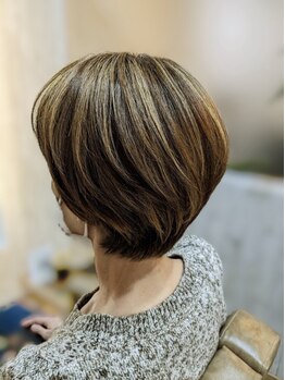 THE BACK STAGE【ザバックステージ】の写真/【新さっぽろ駅】隠すための白髪染めから、魅せるためのグレイカラーへ!似合わせグレイカラーをご提案◎