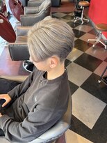 グリッツ (GLITZ)&nbsp;メンズセンターパートカットブリーチカラーミルクティー