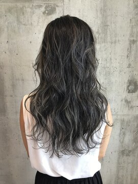 エイト マカビ 沖縄真嘉比店(EIGHT makabi) white×highlight×blue gray