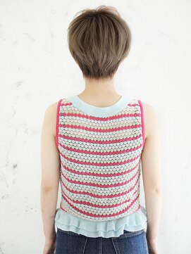 フーチー クーチー アマティー 豊中店(FUCHI KUCHI amati) 抜け感たっぷりベリーショート