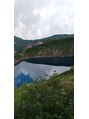 シエル Cielヘアーサロン 立山にあるみくるが池。青い空透き通る雪どけ水がきれいです♪