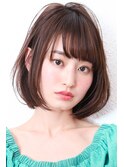 大人かわいいグレージュ小顔ナチュラルショートボブ
