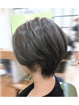 プレイフル(PLAYFUL) シルバーアッシュショート