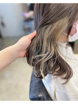 コニ(Coni) 【和田寧々】ミルクティーベージュ/インナーカラー