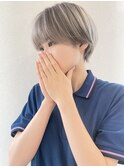 グレージュ / ショートヘア / ハイトーン