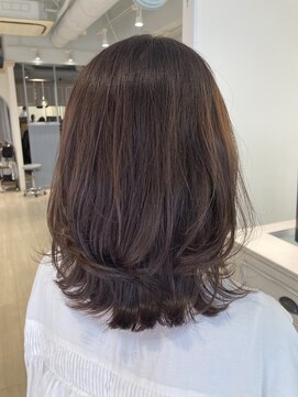 シェノン 赤羽店(CHAINON) ミディアムレイヤーふんわり外はねくびれスタイル赤羽美容室