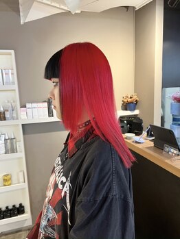 派手髪・ハイトーンカラー・デザインカラー・ブリーチ専門美容室の写真/ダメージレス施術で魅せる☆ハイトーン特化サロンが叶える、あなただけのデザインカラー