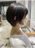 束感小顔ショート　担当　佃