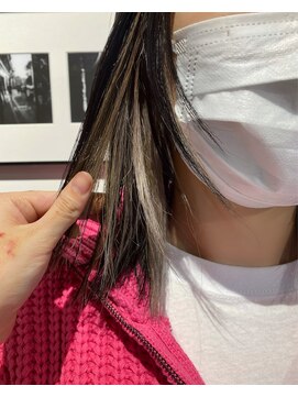 オンザ(ONTHE) 『レイヤー×インナーホワイト』