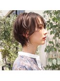 柔らかさと丸みのある抜け感ショート
