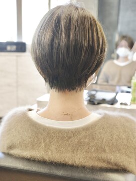 ロビー 表参道(ROBBY) 襟足スッキリショート／辺見えみり／イメチェン／30代40代50代