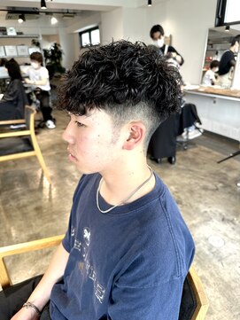 ザ オーダー(THE ORDER) スペインカールパーマスペインカールメンズパーマフェードカット