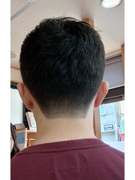 ラッキー(LUCKY) 刈り上げスタイル