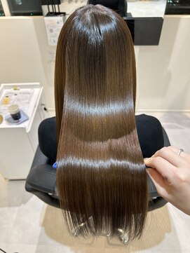 エミュスト(Emuest) 濃度5倍髪質改善トリートメント