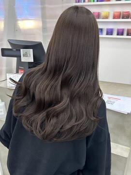 オー(OOO) ブラウングレージュ〇