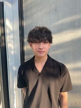 デフカッヅ 北千住(DEF CUTZ) ツイストスパイラルパーマ