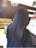 ロング艶髪顔まわりレイヤー暗髪ストレート