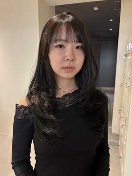 アーバン(URBAN.) 柔らかく動くハイレイヤーカット