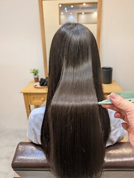ヘヤ 湘南台(Heya)の写真/《髪質改善》縮毛矯正×豊富なケアで広がり解消。ヘッドスパと合わせ根本から美しく[湘南台/湘南台駅/個室]