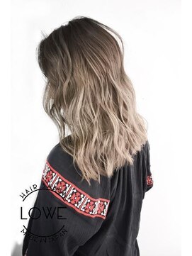 ルーヴェ(LOWE) 【LOWE】外国人風バレイヤージュとブロンドベージュスタイル