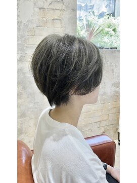 リリー(LILY) LILY☆ショートボブ×ハイライトカラー