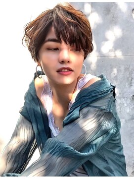 アクター(actor) 【大人ショート×透明感ベージュ系カラー】