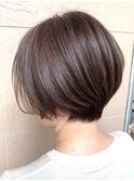 襟足がタイトなショート