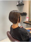 耳に掛けても大丈夫！ショートスタイル