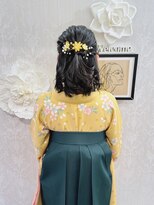 アトリエビューティーアミュ(atelier beauty AmU)&nbsp;卒業式 袴着付け ハーフアップ 花飾り パールピン