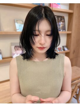 ルエ(rue) ミディアムレイヤーカットストレートロングウルフカットベージュ