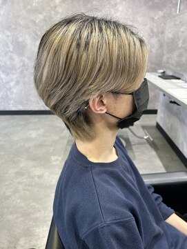 メゾンセブンルックス 宇都宮簗瀬店(Maison 7LOOKS) ツートンミニウルフ《平畑》