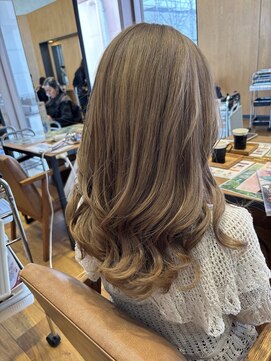 テラス アヴェダ ららぽーとエキスポシティー店(Terrace AVEDA) ベージュ