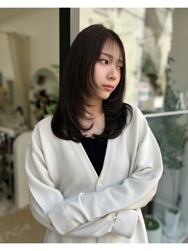 ナナ(NANA) レイヤーカット/髪質改善/海外風/ツヤカラー/20代